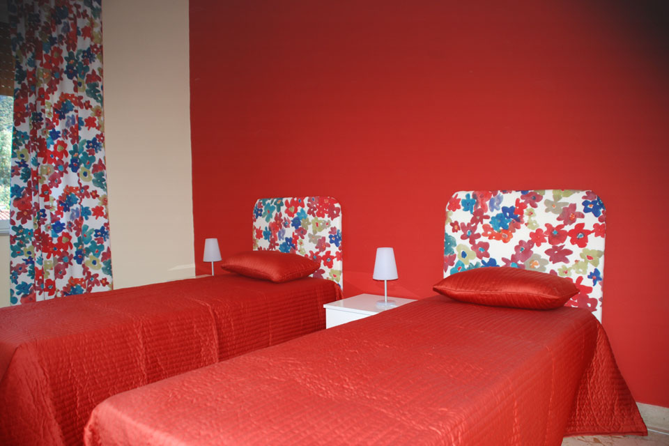 camera_rossa1